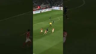 Musiala&lsquo;s Masterclass in dribbling 🥵