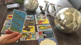 PISCES 2020 Tarot Predictions:  You will meet someone who changes your life❤️