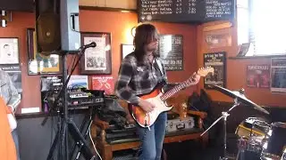 Russ Tippins plays Hendrix