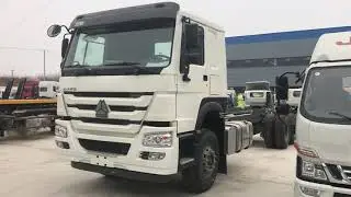 HOWO heavy duty 6*4 drive chassis truck 340 hp /371hp