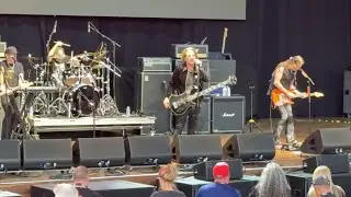 Winger “Miles Away” live @ M3 Rock Festival May 2025