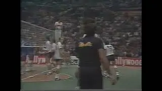 Entre na Máquina do Tempo para 1984 ao Volei Mundial de Brasil vs Cuba EDITADO