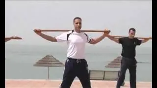 الكابتن احمد فوده وتمارين العصا للخواصر.wmv