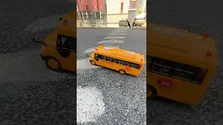 Bis sekolah mainan #diecast #mobilmobilan #schoolbus