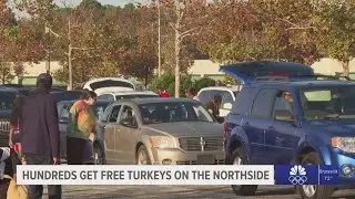 Hundreds line up for Thanksgiving turkey giveaway on Jacksonville’s Northside