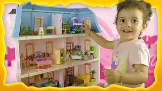 Baby Girl Playing With Romantic Dollhouse From Playmobil - Sara Toys Review