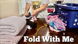 Fold Laundry With Me | Folding Motivation: Getting All My Laundry Folded FINALLY 😅