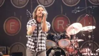 Pearl Jam - Scottrade Center, St. Louis, 05.04.2010