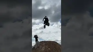 Jumping with the Supermoto over an Freestyle Jump? 🤣🤘