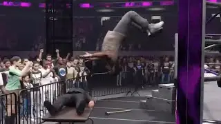 Westsidegunn vs Triple H 
