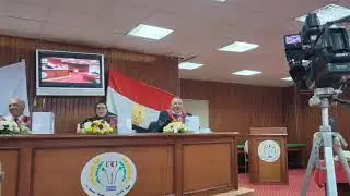شاهد خفة دم ومرح أستاذ جامعي مصري أثناء مناقشة رسالة دكتوراه لباحثة بجامعة المنصورة