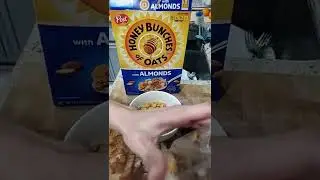 Let's have a cereal snack Honey Bunches of Oats Almonds w/ Milk & Bananas #shorts