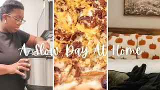 Homemaking in my third trimester of pregnancy. Pizza might - chicken bacon ranch pizza! 
