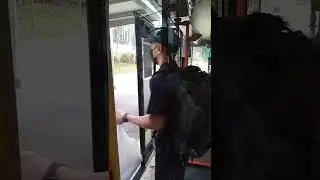 (25/11/2022) Volvo B9TL CDGE (Service 103) Doors closing - SBS7441R