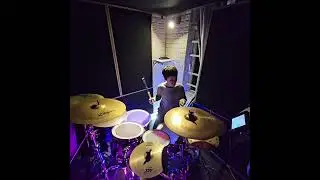 Sweet Child O' Mine - Guns N Roses // Drum Cover By Quân