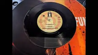 MARSHALL DONOVAN BROOMFIELD - LET ME DOWN EASY ❤🙏 ... ♫♪♫♪♫ !!! PEACE.