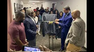 Chris Hollins Opens Cartoon Art Showcase at TSU&rsquo;s CommWeek