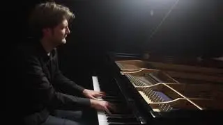 Arnaud Keller - Lumi&egrave;re Divine | Uplifting Piano Composition | A Symphony of Light and Hope