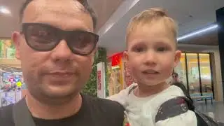 Marwin  Покупка игрушек Бэтмен, зомби горилла и Франкенштейн