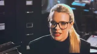 Batman (1989) Vicki Vale meets Knox - (in reverse)