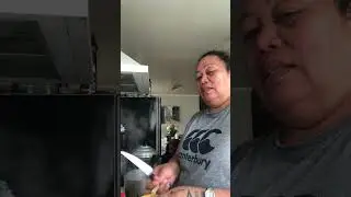 Making Suafa&rsquo;i using (ripe bananas, sago nd cream 