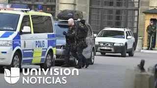 Tres muertos y varios heridos deja choque de cami&oacute;n contra una tienda en Estocolmo, Suecia