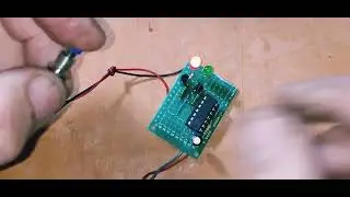 CD4011   ( RED OR GREEN)     КРАСНЫЙ   ИЛИ.  ЗЕЛЁНЫЙ