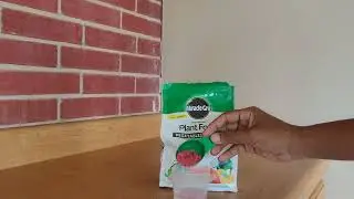 Miracle-Gro Water Soluble Plant Food for Vegetables & Herbs &mdash; Easy Garden Feeding Option