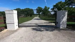 Solar Powered Single Swing Driveway Gate [Liftmaster]