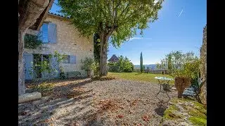 For sale : Magnificent 18th Century Character residence in France