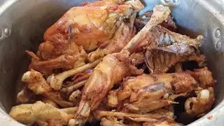 ABATEMOS GALINHAS E MOSTRANDO COMO EST&Atilde;O OS PINTINHOS 