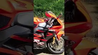 Cycle World's original Honda CBR954RR Review #cbr #cbr954rr #motorcycle #review