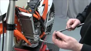 11-114 Кронштейн радиатора Enduro Engineering