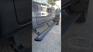 Electric Side Steps from @vikorindustries available for all popular dual-cab utes(#fordranger#Hilux)