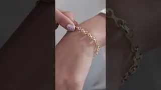 Modern Flat Oval Link Chain Bracelet in Gold Tone