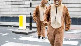 The 2 Bears - Tourettes Hero