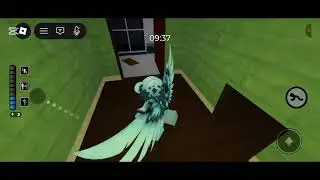 PLAYING PIGGY ON ROBLOX (IM BACK IMA START TO UPLOAD MORE VIDEOS GUYS!