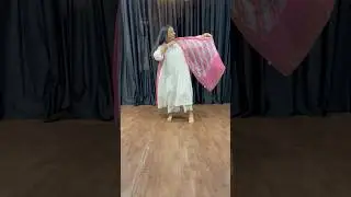 ⁠🎶 Forever iconic#ChunnariChunnari  #BollywoodVibe #DanceWithJoy #DesiSwag@AnuradhaSriramSinger