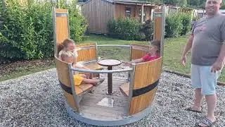 Een dag vol pret op de camping van wafelien. Glij mee op de banden glijbaan