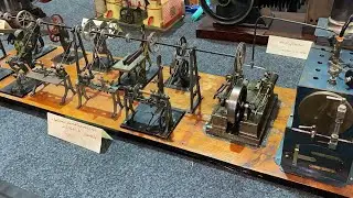 Doppelzylinder, ventilgesteuerte Dampfmaschine (Carette 1902), mit gro&szlig;er Werkstatt/ Fabrik