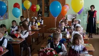 1А класс идёт в школу №42 в Самаре