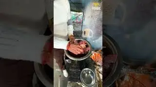 जम्मू में जिंदा देसी मुर्गा देसी चूल्हे में कैसे बनता है?