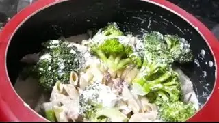 macarr&atilde;o com brocolis e bacon muito saboroso na press&atilde;o!!!
