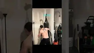 VR Knockout combo IRL heavybag 🥊#thrillofthefight2 #vrboxing #boxing #miketyson #peekaboo #fypシ