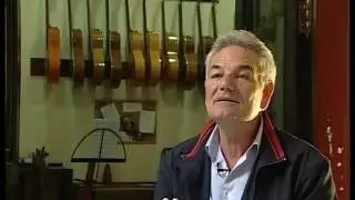 Reportaje sobre el guitarrista y profesor de guitarra Manuel Lozano 