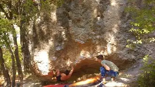 TuduriClimbs: El del toc&oacute;n derecha 6C+ (?) / Larraona Boulder (sector La C&aacute;rcel)