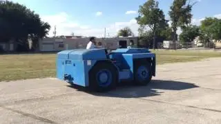 1990 United SM-160C pushback tractor. 16,000 lbs draw bar pull