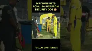 Dog salute Ms Dhoni 😱😱