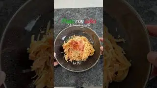 Pasta con salsa de tomate, pollo y tocineta. #pasta #receta #cocina #comida