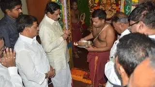 AP Deputy CM KE Krishnamurthy Visits Durgamma Temple - Hybiz.tv
